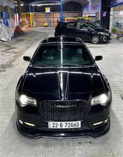 کرایسلەر 300